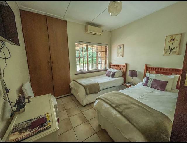 10 BEDROOM HOUSE FOR SALE IN PANORAMA